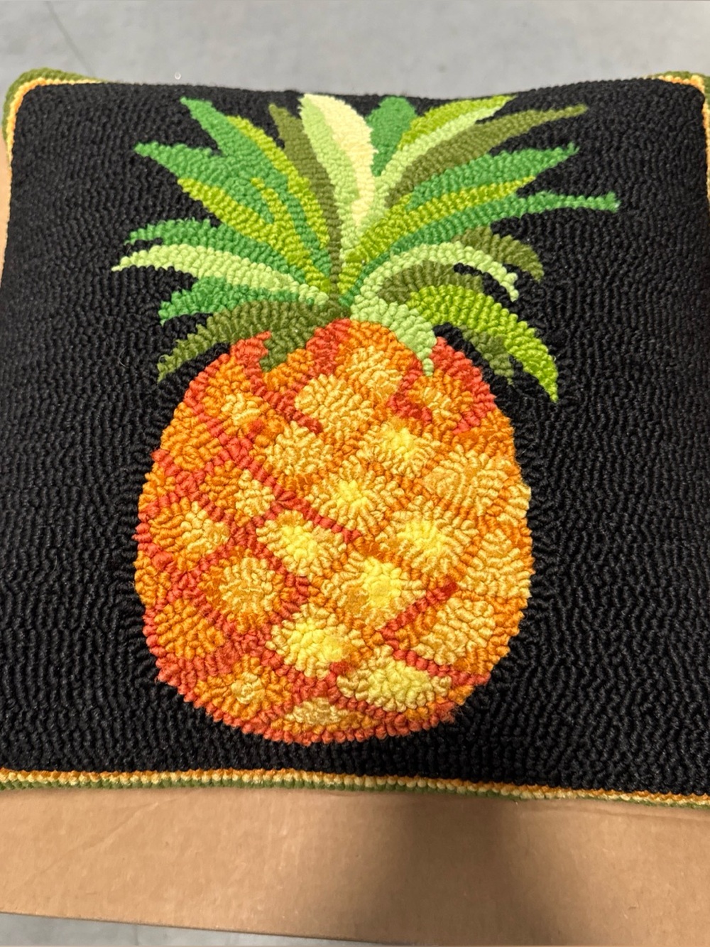 Plow & Hearth pineapple Hooked Wool throw Pillow